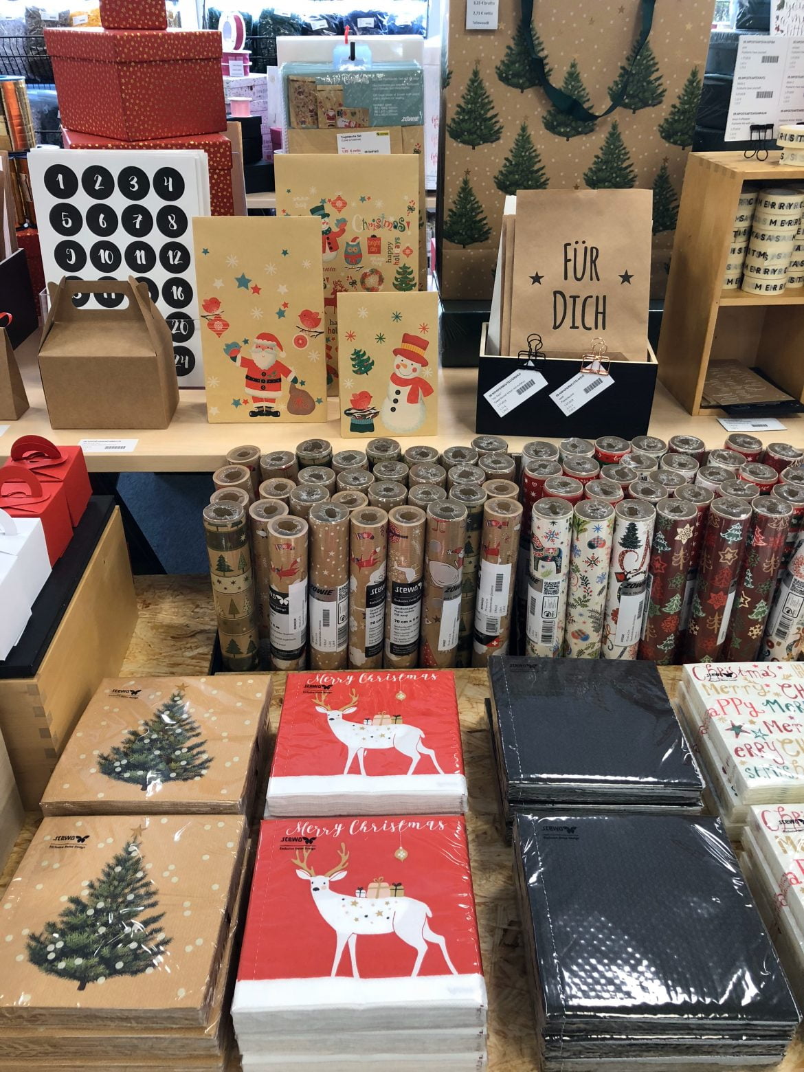 Weihnachten Geschenboxen und Papier