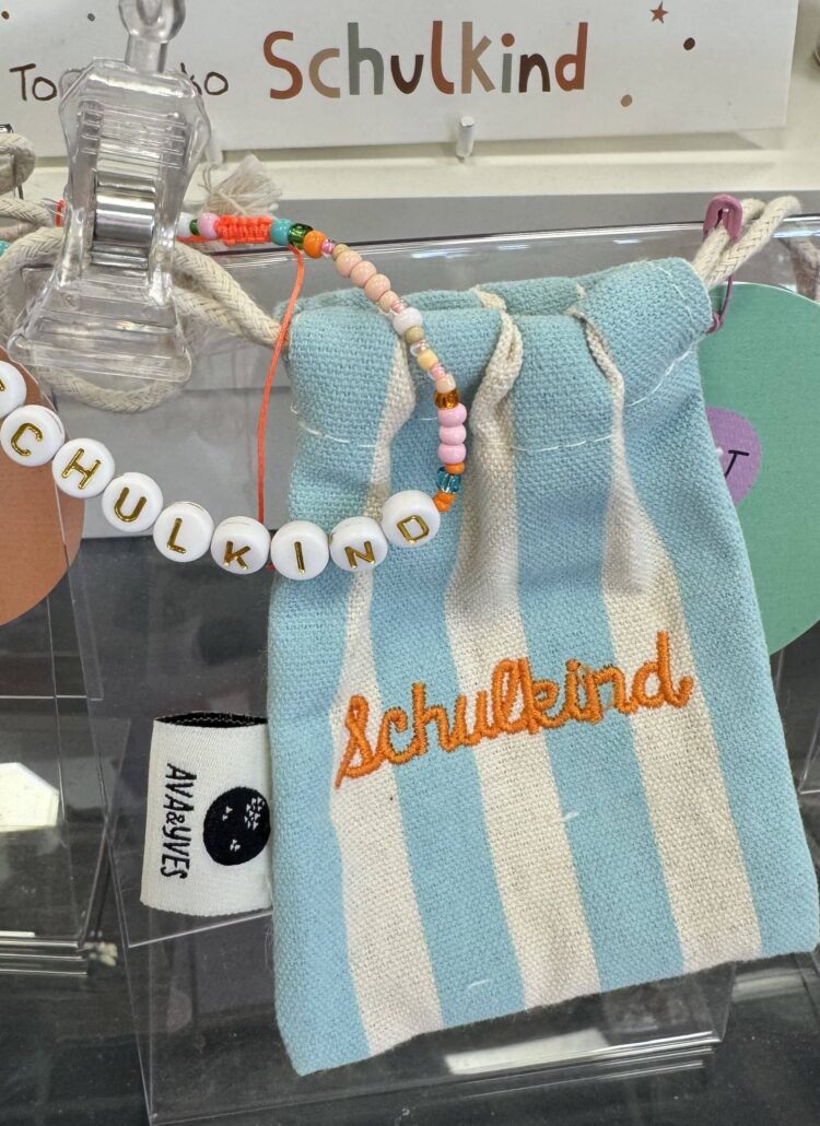 Dekoration Schulanfang Schulkind Junge